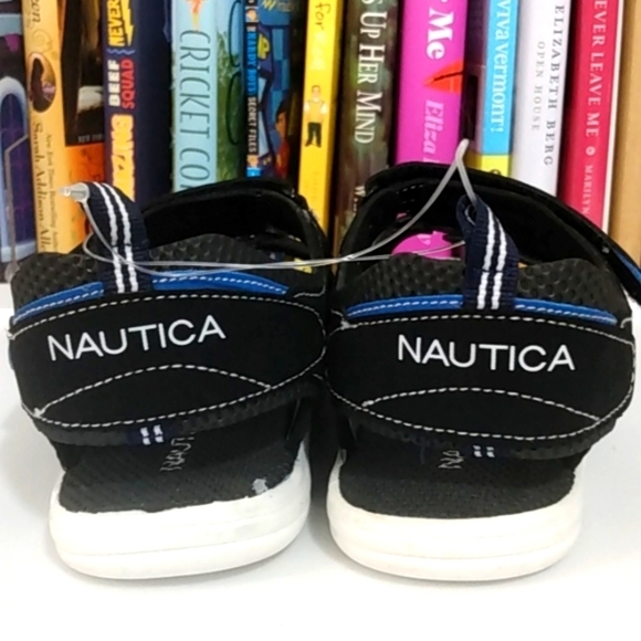 NAUTICA BOY'S BLACK BLUE CROSSOVER VELCRO STRAP SANDALS SIZE 3 NWT - Picture 5 of 9